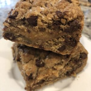 Gizmo's Caramel Cookie Bar